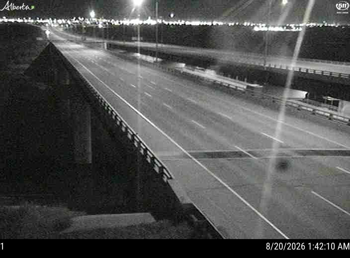 Latest Alberta 511 image at Anthony Henday Drive at North Saskatchewan River (east)
