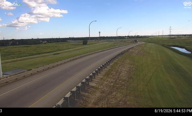 Latest Alberta 511 image at Hwy 216 & Whitemud Drive Interchange
