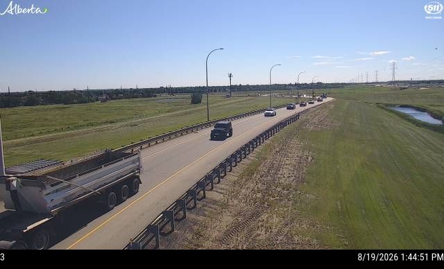 Latest Alberta 511 image at Hwy 216 & Whitemud Drive Interchange