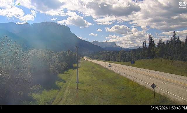 Latest Alberta 511 image at Hwy 16: East of the Jasper Park Gate