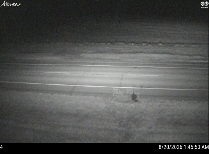 Latest Alberta 511 image at Hwy 2: West of Range Road 103 near Kinuso