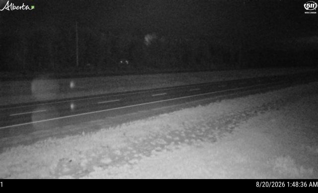 Latest Alberta 511 image at Hwy 43: Near Little Smoky