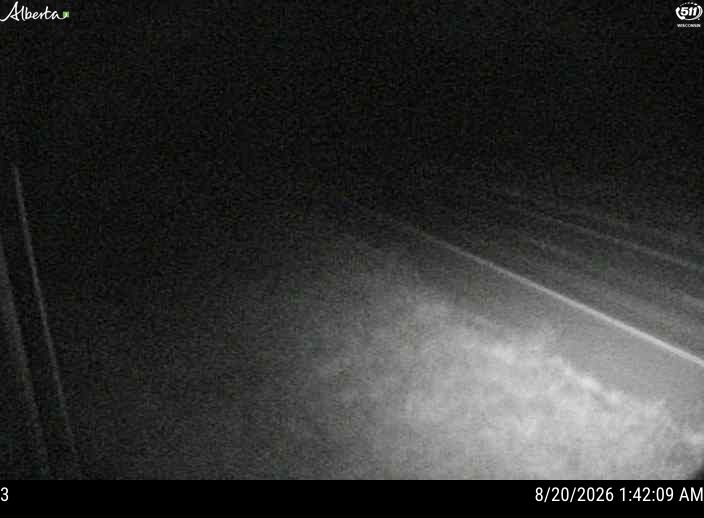 Latest Alberta 511 image at Hwy 88: 24km North of Red Earth Creek