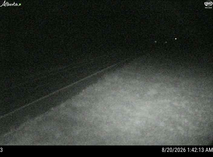 Latest Alberta 511 image at Hwy 88: 24km North of Red Earth Creek