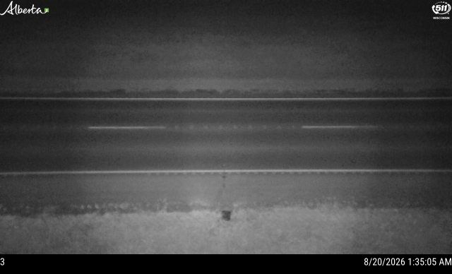 Latest Alberta 511 image at Hwy 88: 20km North of Fort Vermilion