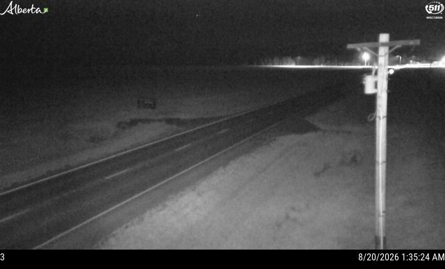 Latest Alberta 511 image at Hwy 88: 20km North of Fort Vermilion