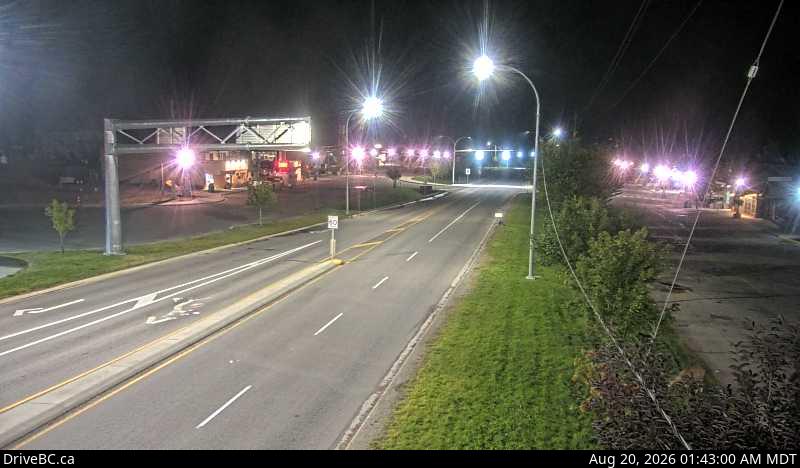 Latest DriveBC image at Radium Hot Springs southbound