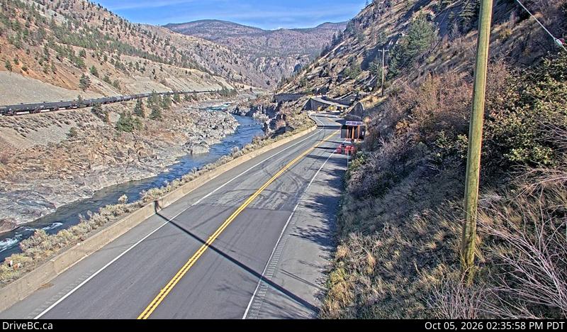 Latest DriveBC image at Tank Hill - E