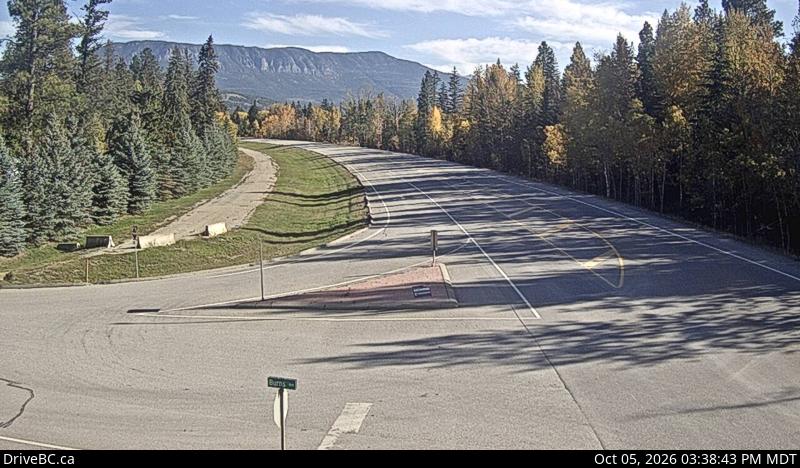 Latest DriveBC image at Canal Flats