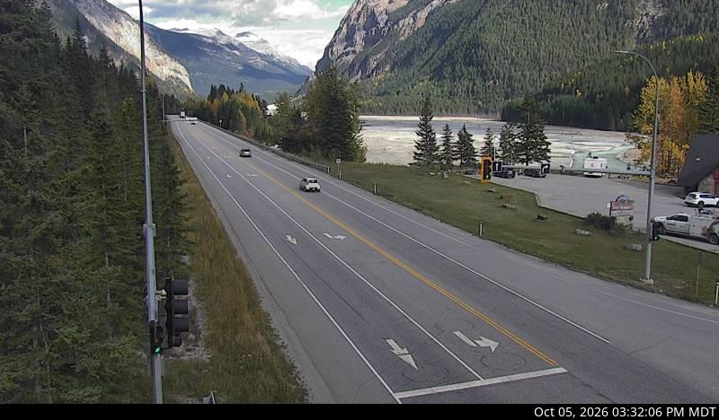 Latest DriveBC image at Field - NE