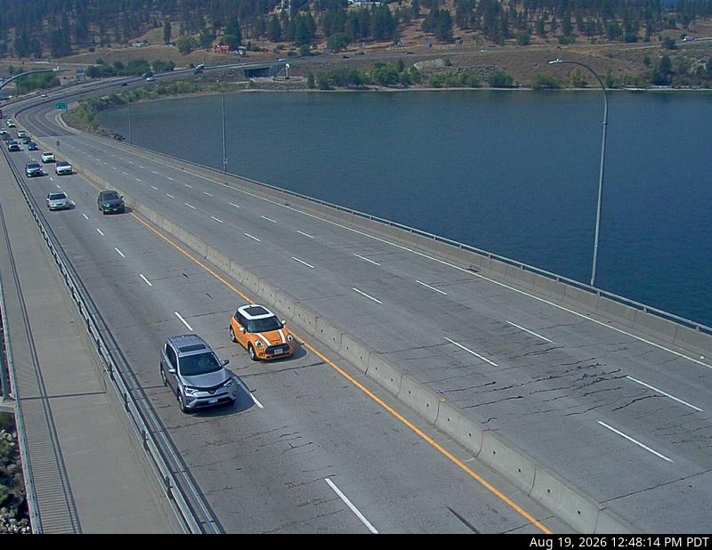 Latest DriveBC image at WR Bennett Bridge 04