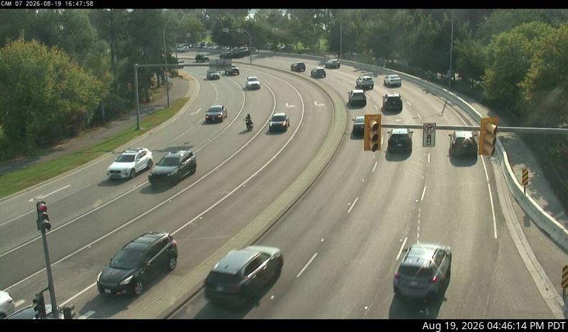 Latest DriveBC image at WR Bennett Bridge 11