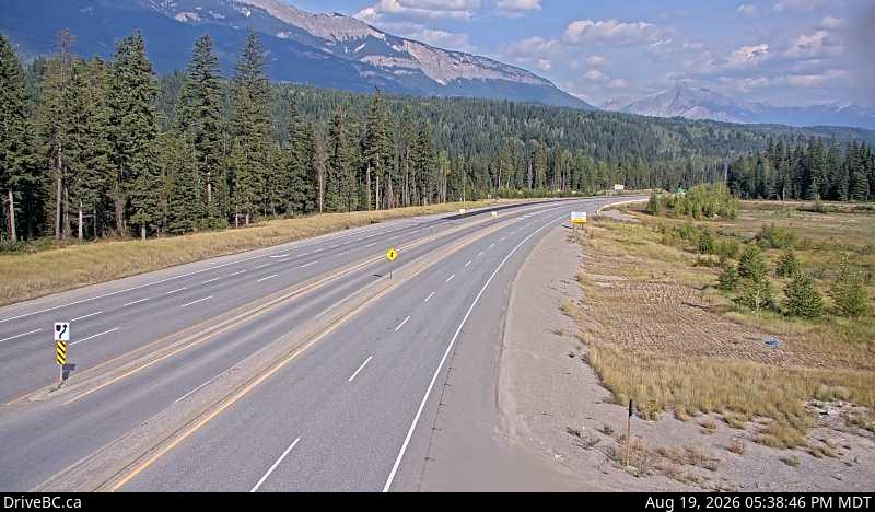 Latest DriveBC image at Donald Bridge - E