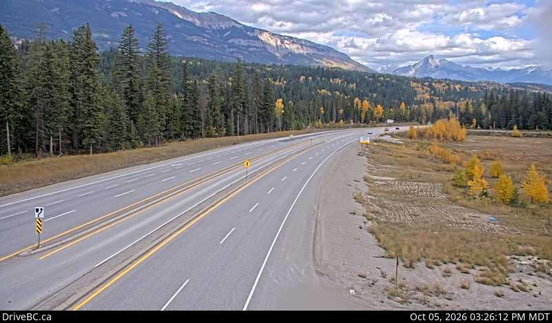 Latest DriveBC image at Donald Bridge - E