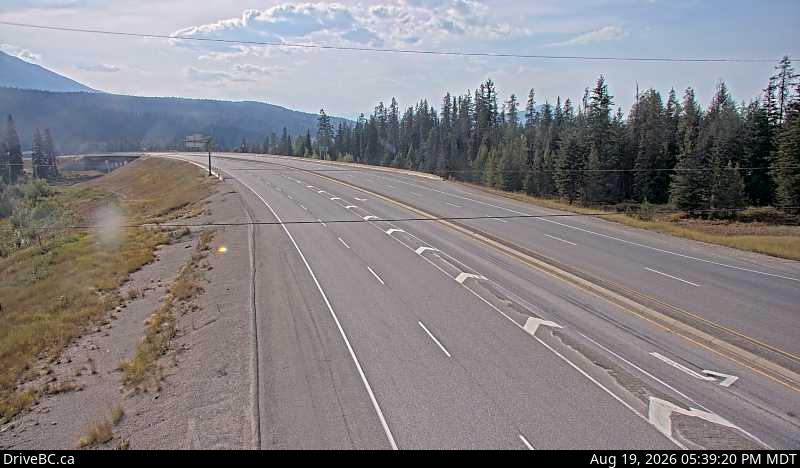 Latest DriveBC image at Donald Bridge - W