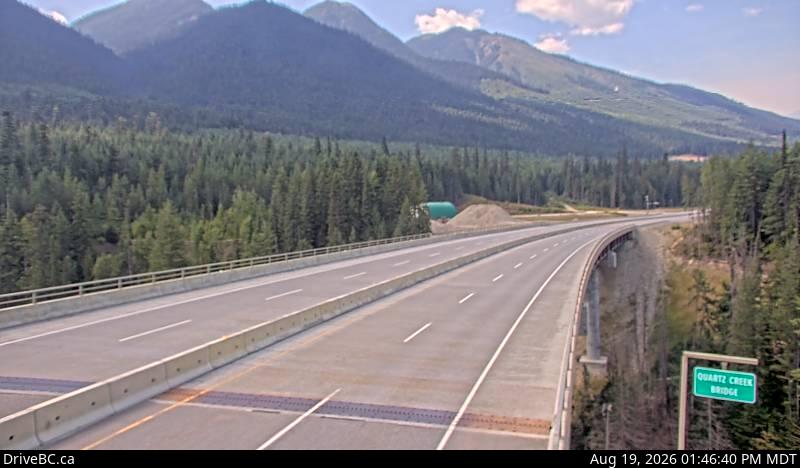 Latest DriveBC image at Quartz Creek - W