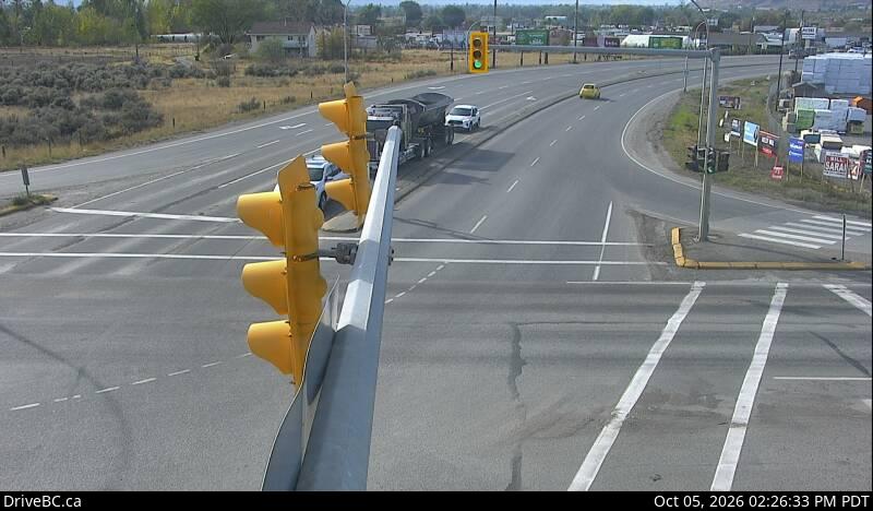 Latest DriveBC image at Halston Avenue / Paul Lake Road - W