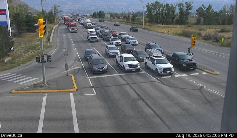 Latest DriveBC image at Halston Avenue / Paul Lake Road - S