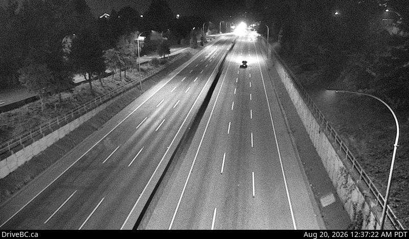 Latest DriveBC image at Lonsdale - W