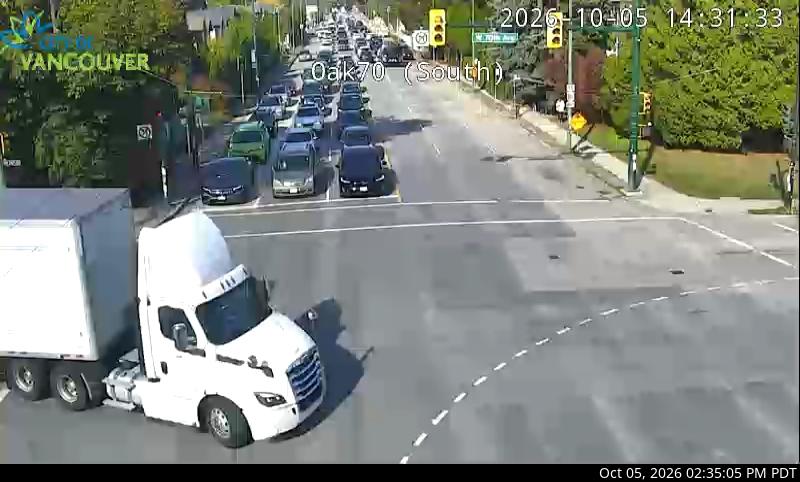 Latest DriveBC image at Oak Street at 70 Avenue - N