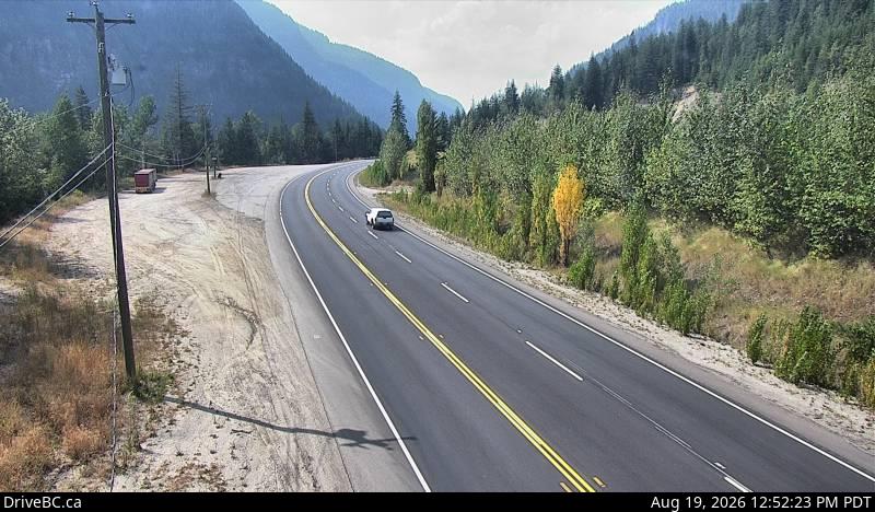 Latest DriveBC image at Boulder Hill - W