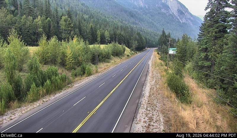 Latest DriveBC image at Boulder Hill - E