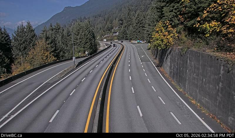 Latest DriveBC image at Lions Bay - N