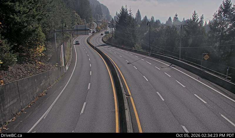 Latest DriveBC image at Lions Bay - S