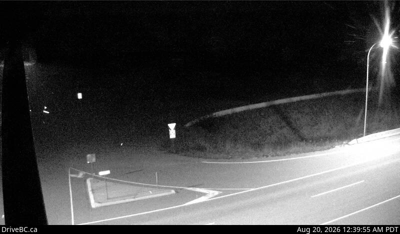 Latest DriveBC image at Dragon Lake - E