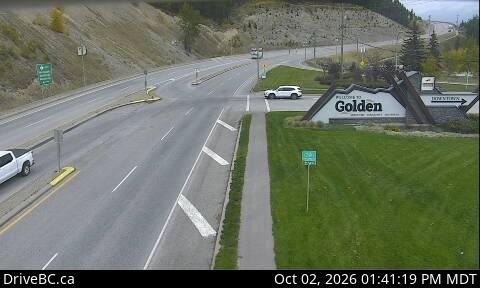 Latest DriveBC image at Golden eastbound