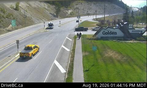 Latest DriveBC image at Golden eastbound