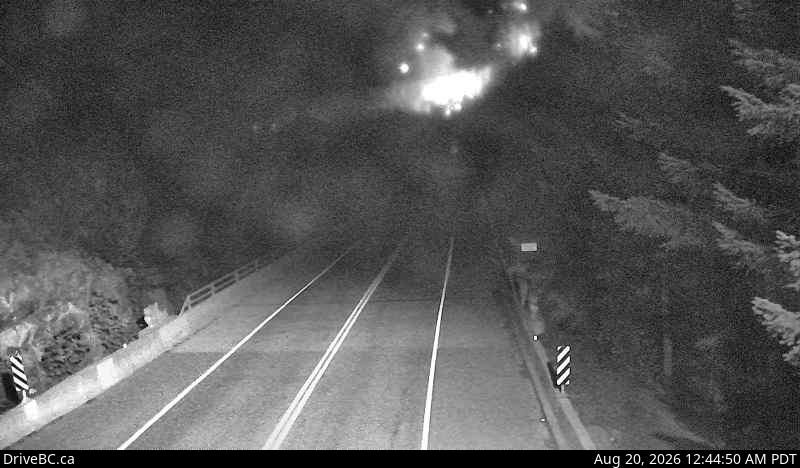 Latest DriveBC image at Alexandra Bridge - N