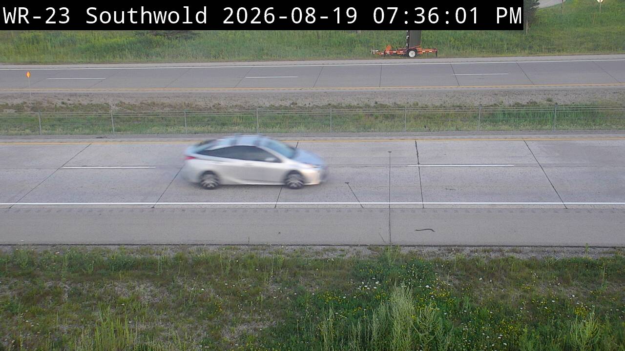 Latest Ontario 511 image at Highway 401 near Regional Road 18