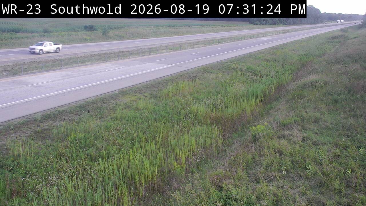 Latest Ontario 511 image at Highway 401 near Regional Road 18