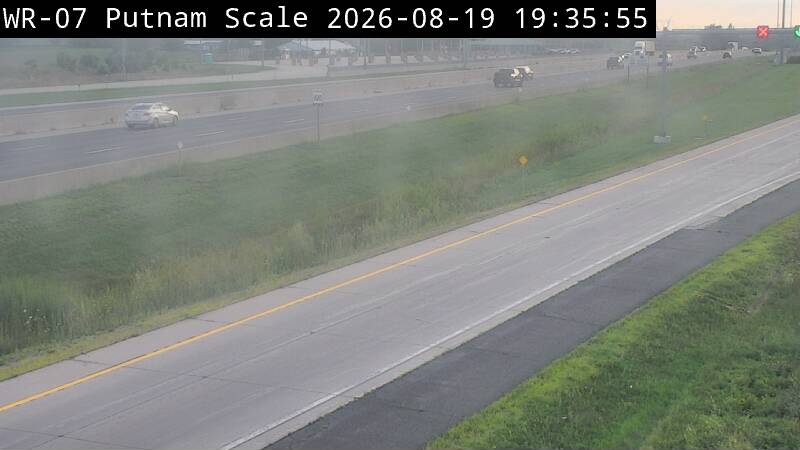 Latest Ontario 511 image at Highway 401 west of Putnam Road
